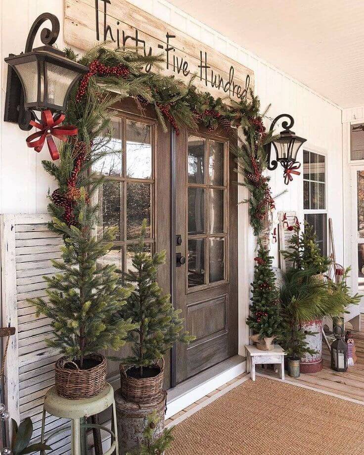 Beautify your front porch with 43 amazing winter decorating ideas - 291