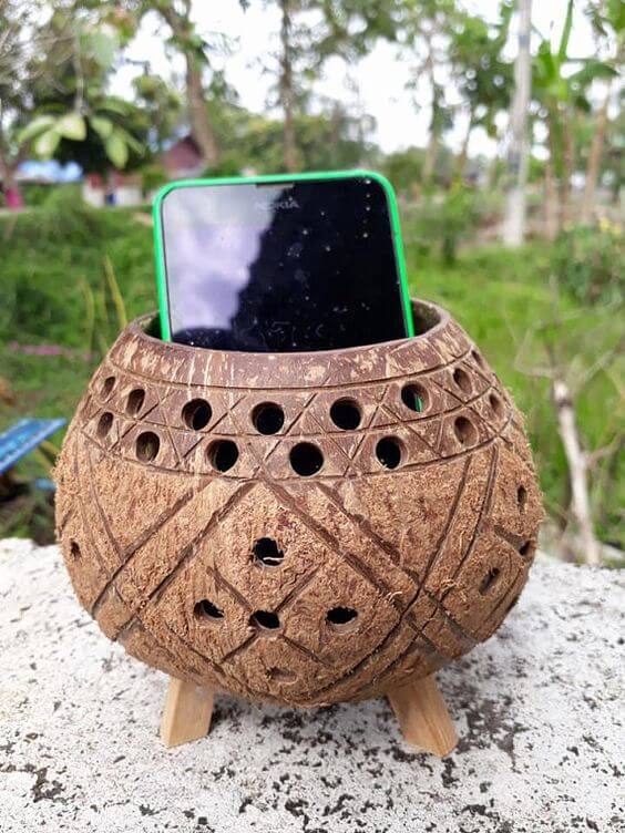 22 amazing coconut shell crafts to decorate your home - 163