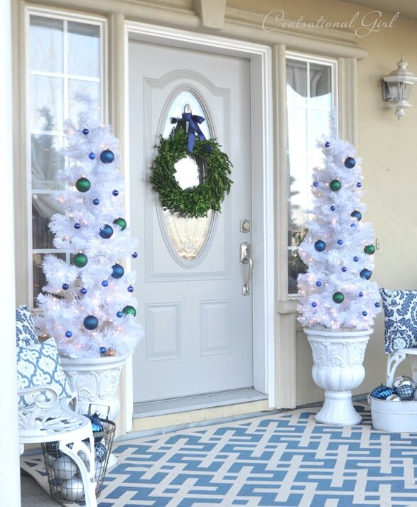 Beautify your front porch with 43 amazing winter decorating ideas - 347