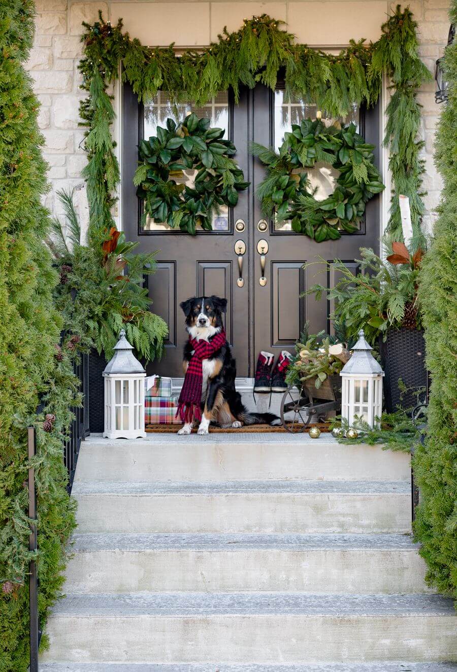 Beautify your front porch with 43 amazing winter decorating ideas - 279