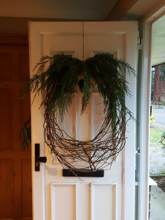 DIY Dry ​​Branch Christmas Decoration Ideas - 135