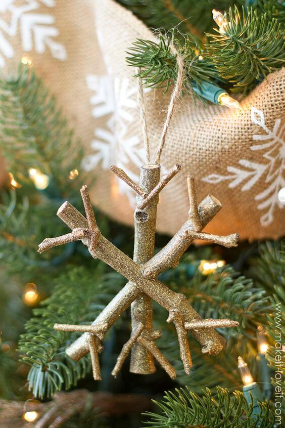DIY Dry ​​Branch Christmas Decoration Ideas - 151