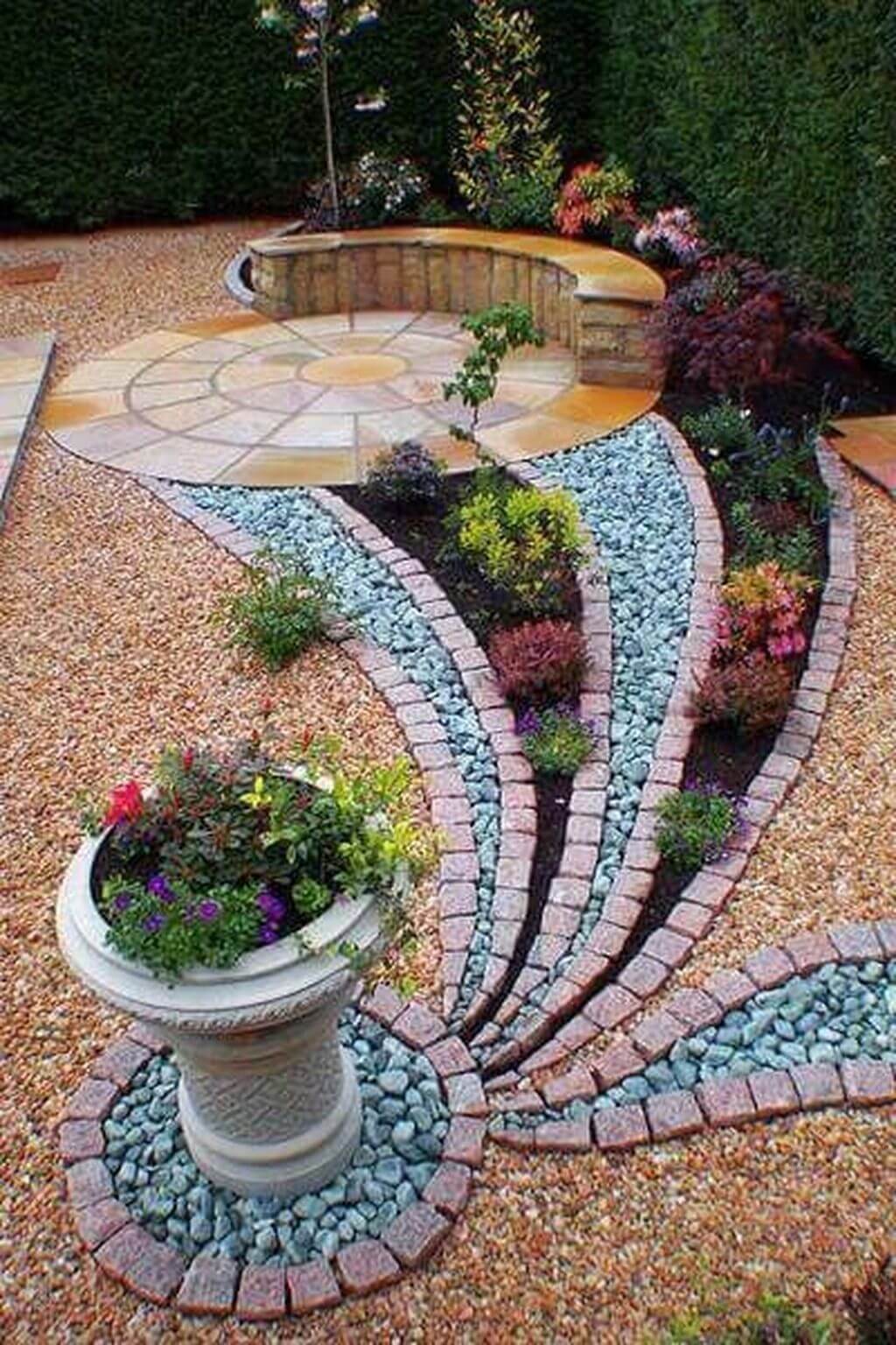 30 Creative Garden Decoration Ideas With “Natural Stones”