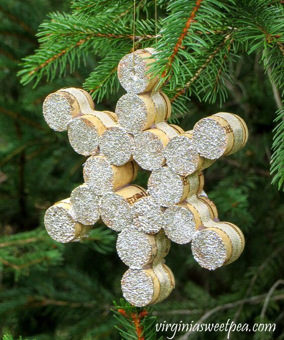 27 Easy and Fun Christmas Tree Decoration Crafts - 169