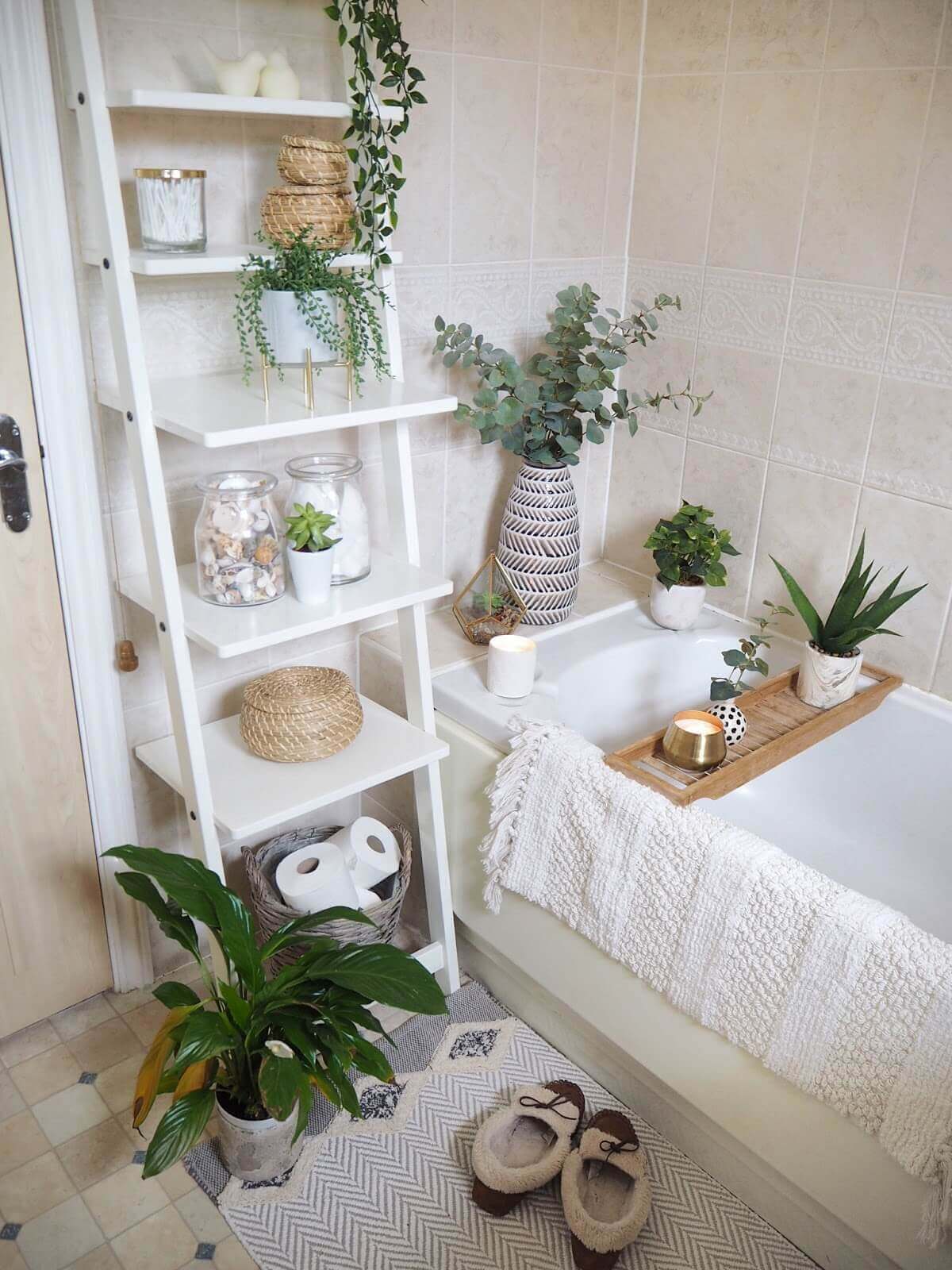 33 adorable ideas for plant shelves in the bathroom - 243