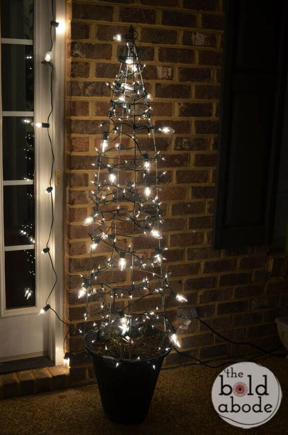 Weird DIY Backyard Christmas Tree Ideas for an Impressive Look - 127
