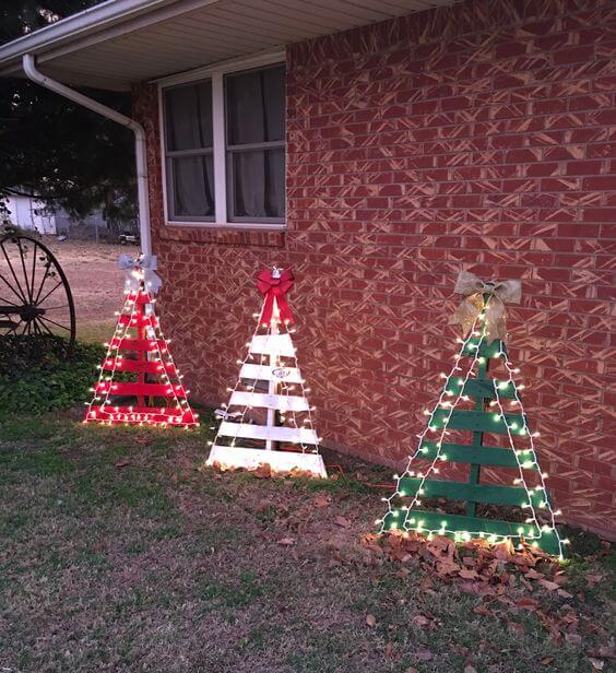 Weird DIY Backyard Christmas Tree Ideas for an Impressive Look - 131