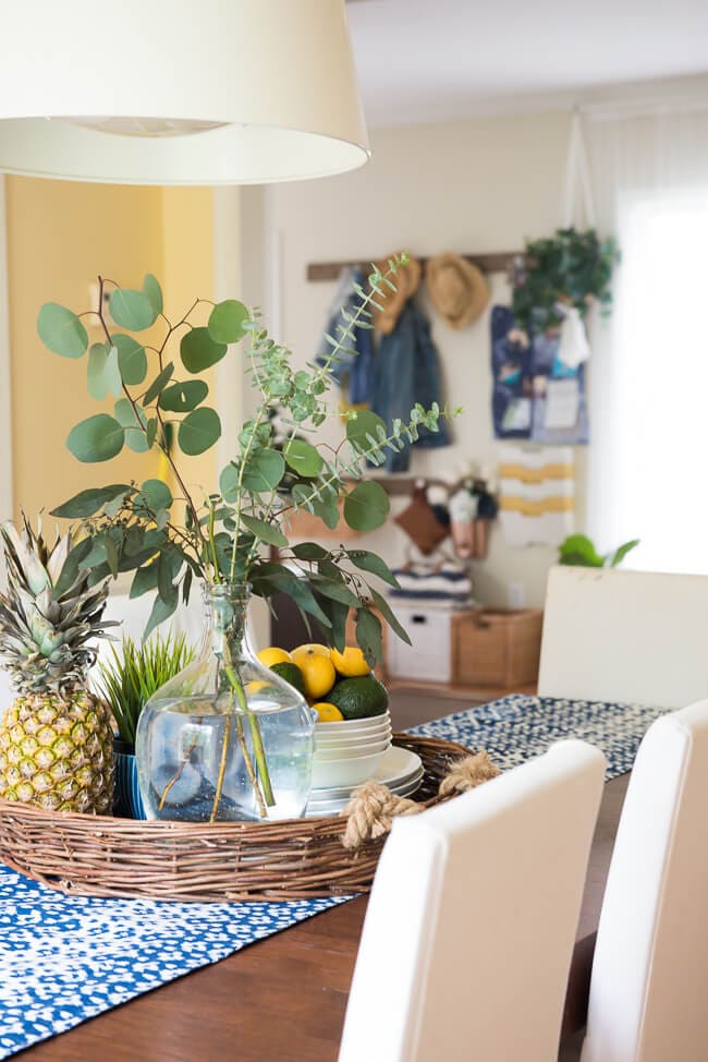 Stunning tropical style decorating ideas for this summer - 73