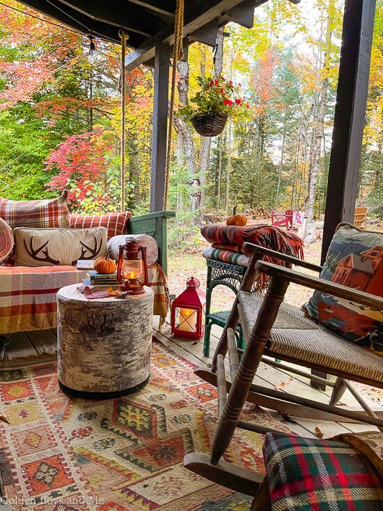 30 beautiful porch decorations for fall - 191