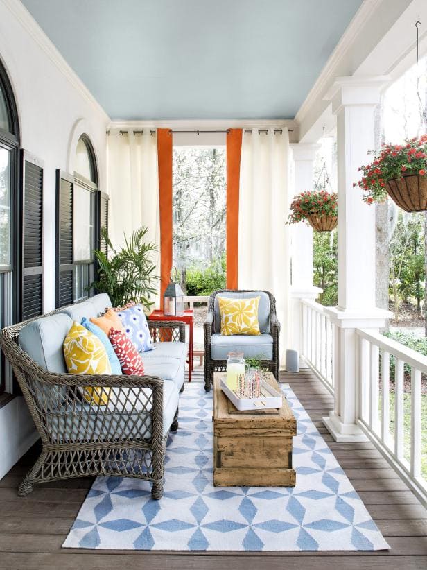 Simmering Porch Decor Ideas For Welcome Summertime - 79