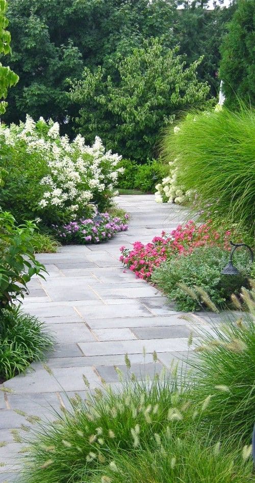Beautiful flower path ideas for your garden - 85