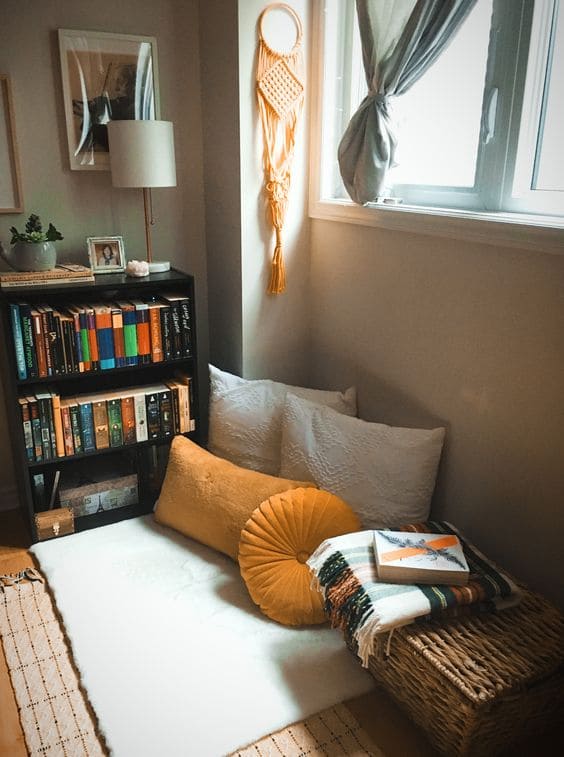 25 inspirational ideas for cozy pillow corners - 179