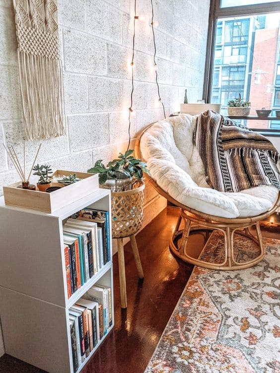30 Cozy Beautiful Boho Bedroom Decorating Ideas for the Winter Months - 129