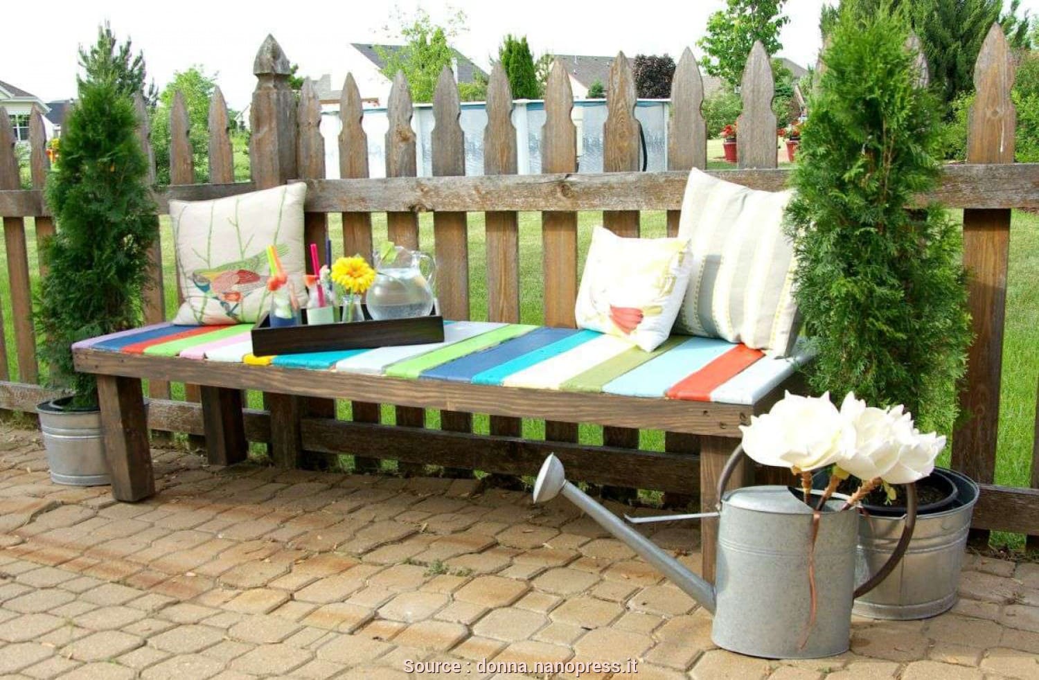 20 ideas for landscaping gardens and backyards with pallets - 167
