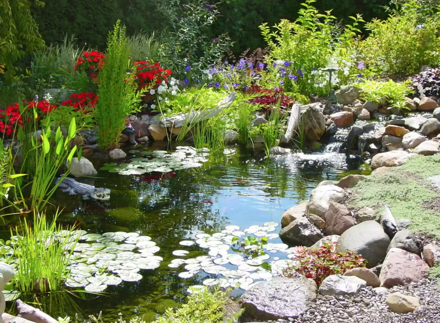 22 beautiful garden ponds with waterfalls - 69