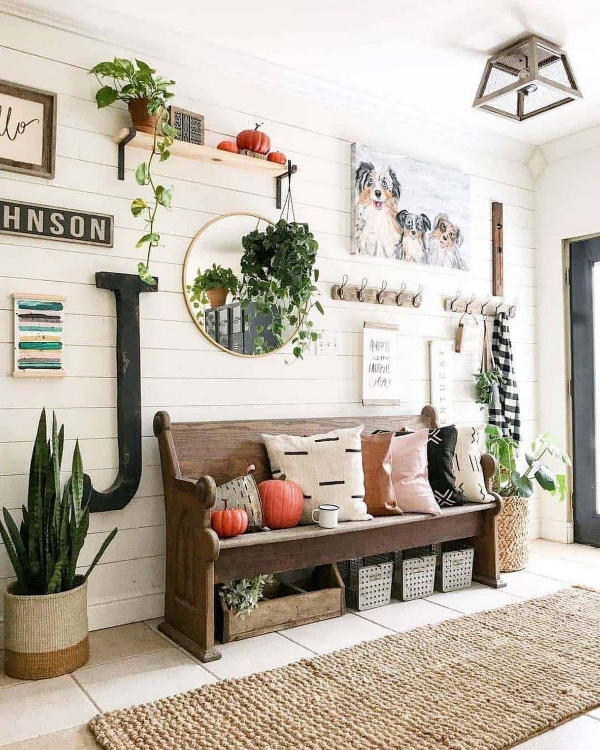 25 cozy and welcoming farmhouse entryway ideas - 75
