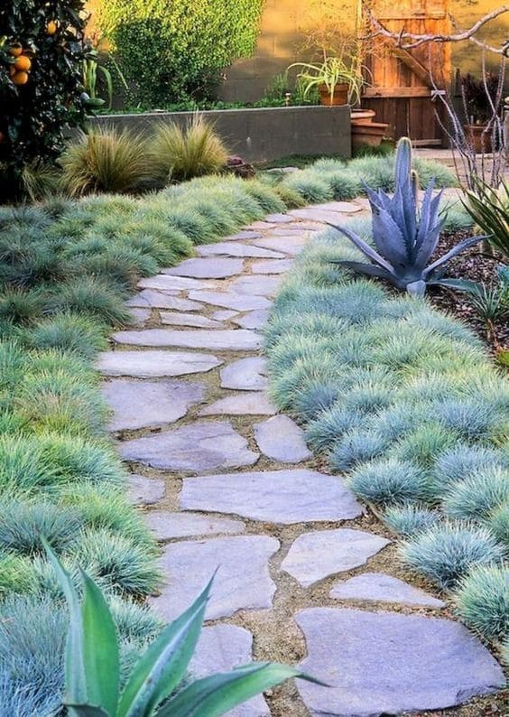 Beautiful flower path ideas for your garden - 75