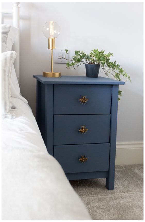25 inspiring ideas to make your own bedside table - 87
