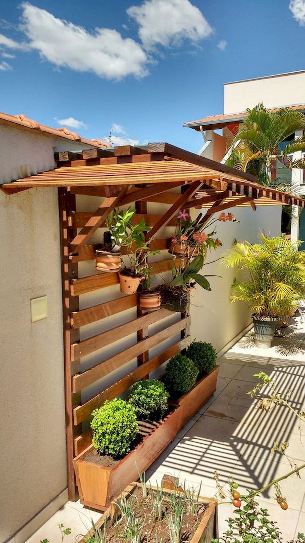 20 ideas for landscaping gardens and backyards with pallets - 141